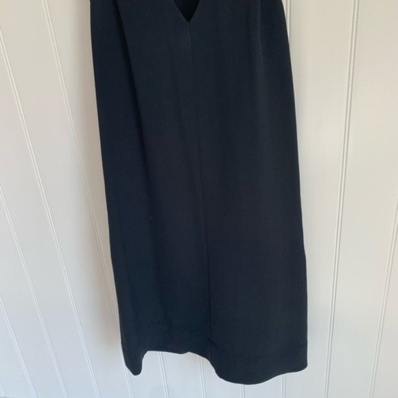 Banana Republic V Neck Black Dress Size 0P - Picture 2 of 9